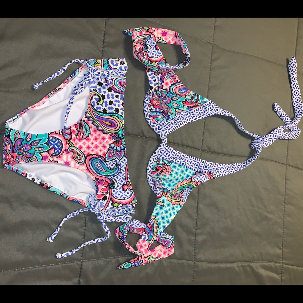 NWOT VENUS Paisley Bikini